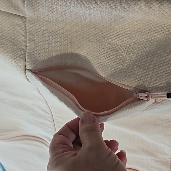 Adidas hoddie size large color soft pink full zip - Picture 5 of 7